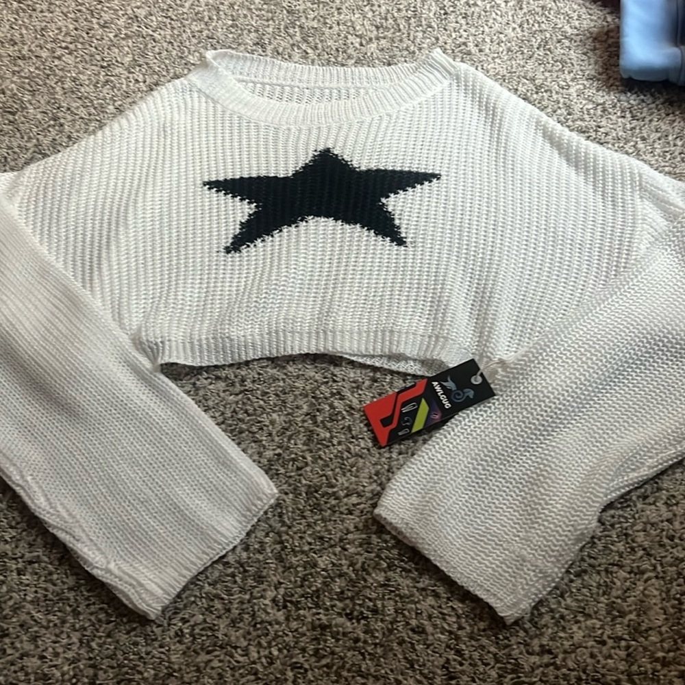 Star cropped long sleeve